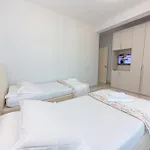 Luxury 2 *