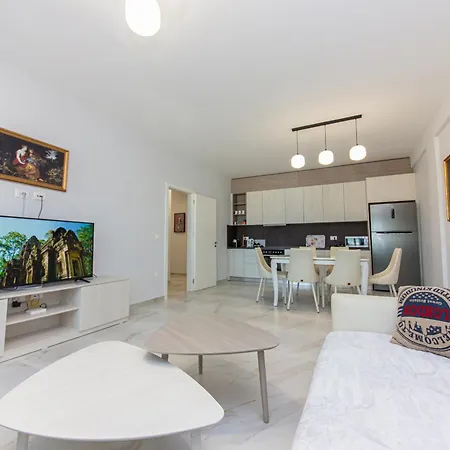 Luxury 2 Apartment *